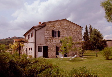 Il casale Bagno dell'agriturismo San Leonardo a 200 m. dalle Terme di Saturnia, in Toscana